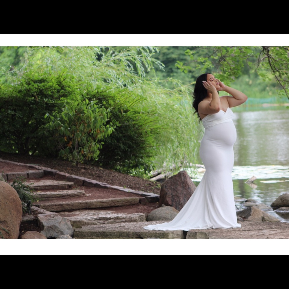 Maternity dress for photo shoots